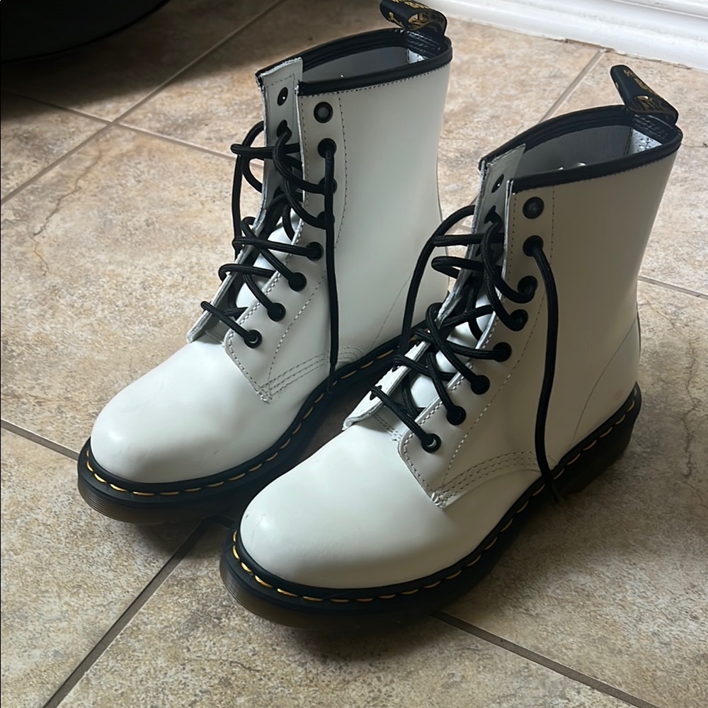 Dr. Martens 1460 8 Eye Leather Boot